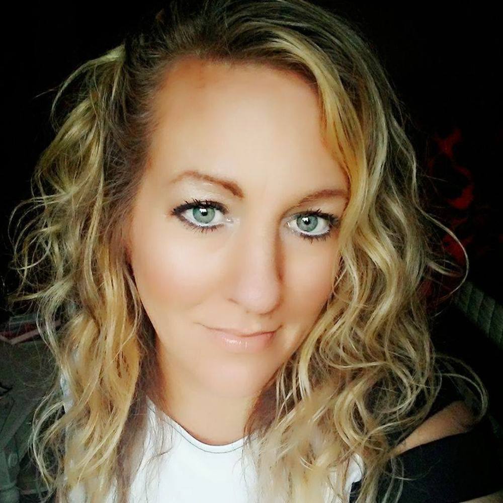 Meet your Posher, Julie